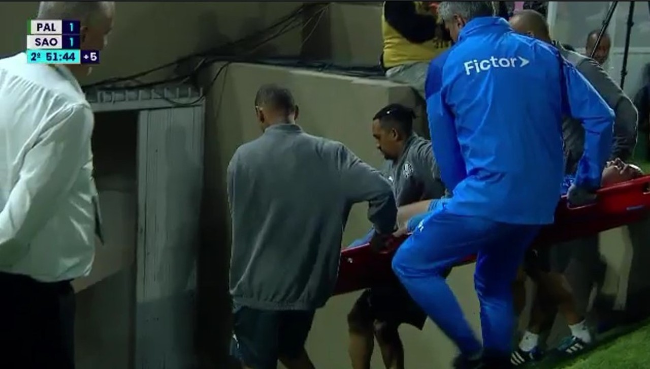 Goleira do Palmeiras sai de campo lesionada, chorando e preocupa equipe