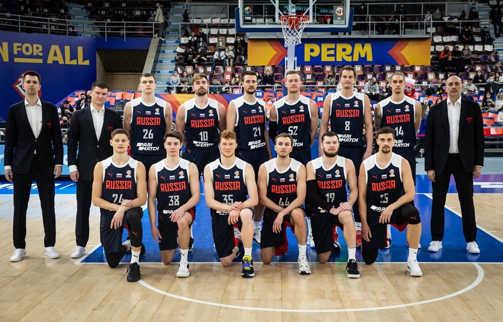 Euroliga de basquete suspende jogos com equipes russas