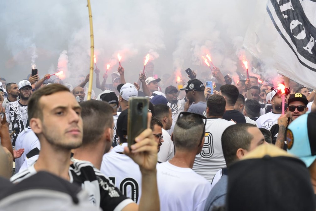 Torcida da Ponte Preta esgota ingressos para final da Série A2 do