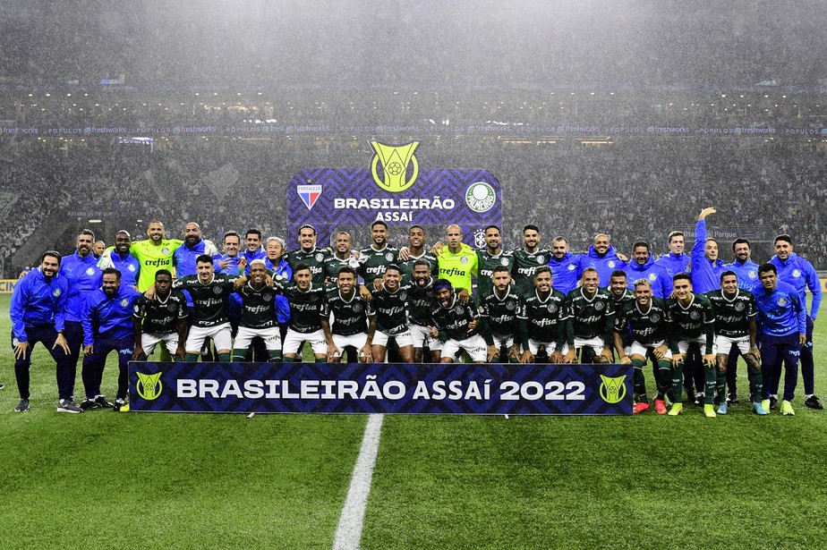 Ele foi campeão pelo Palmeiras e agora está sofrendo na Europa por este  motivo