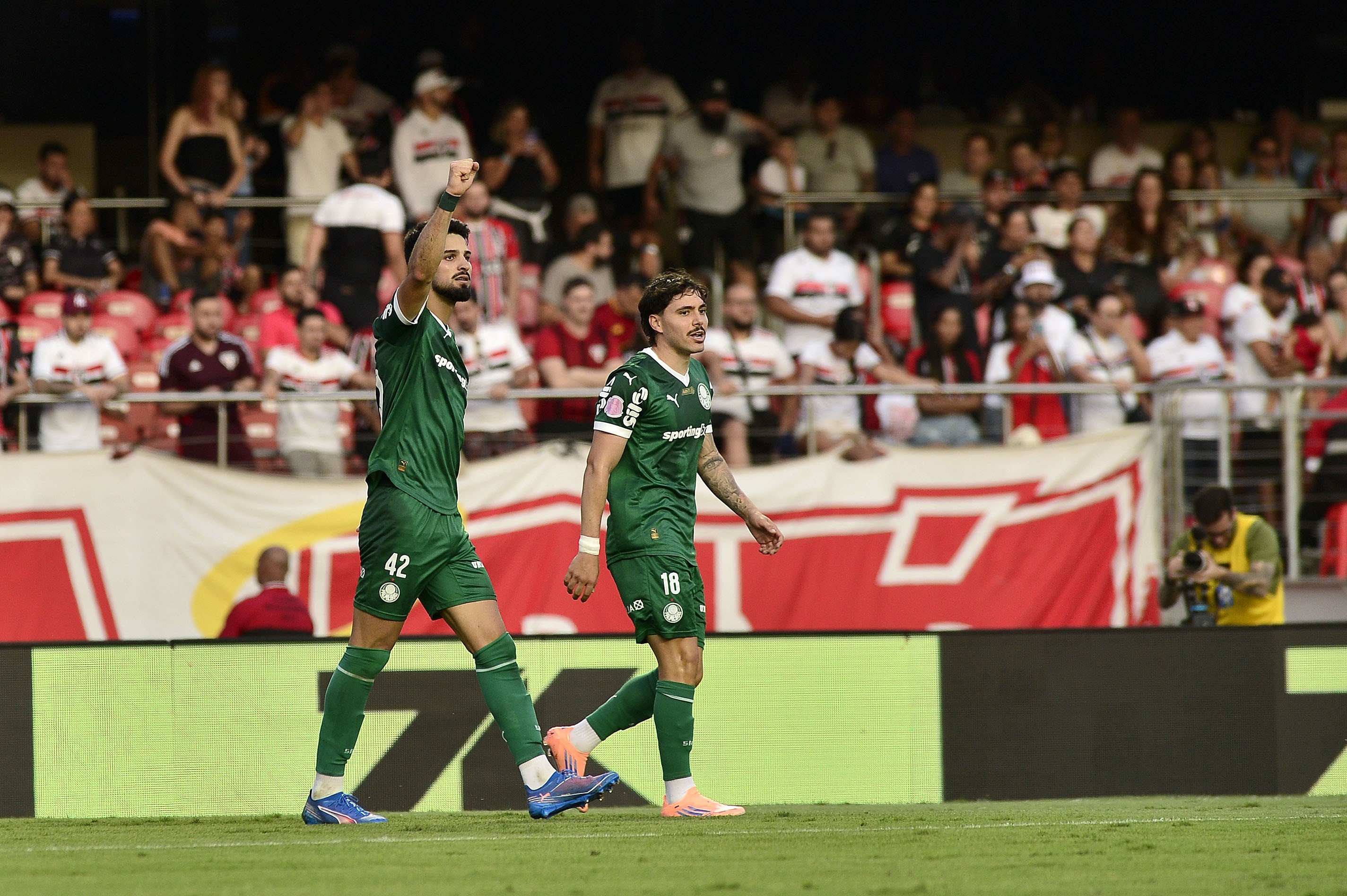 Flaco López atinge 10 gols em menos jogos e iguala melhor temporada no Palmeiras