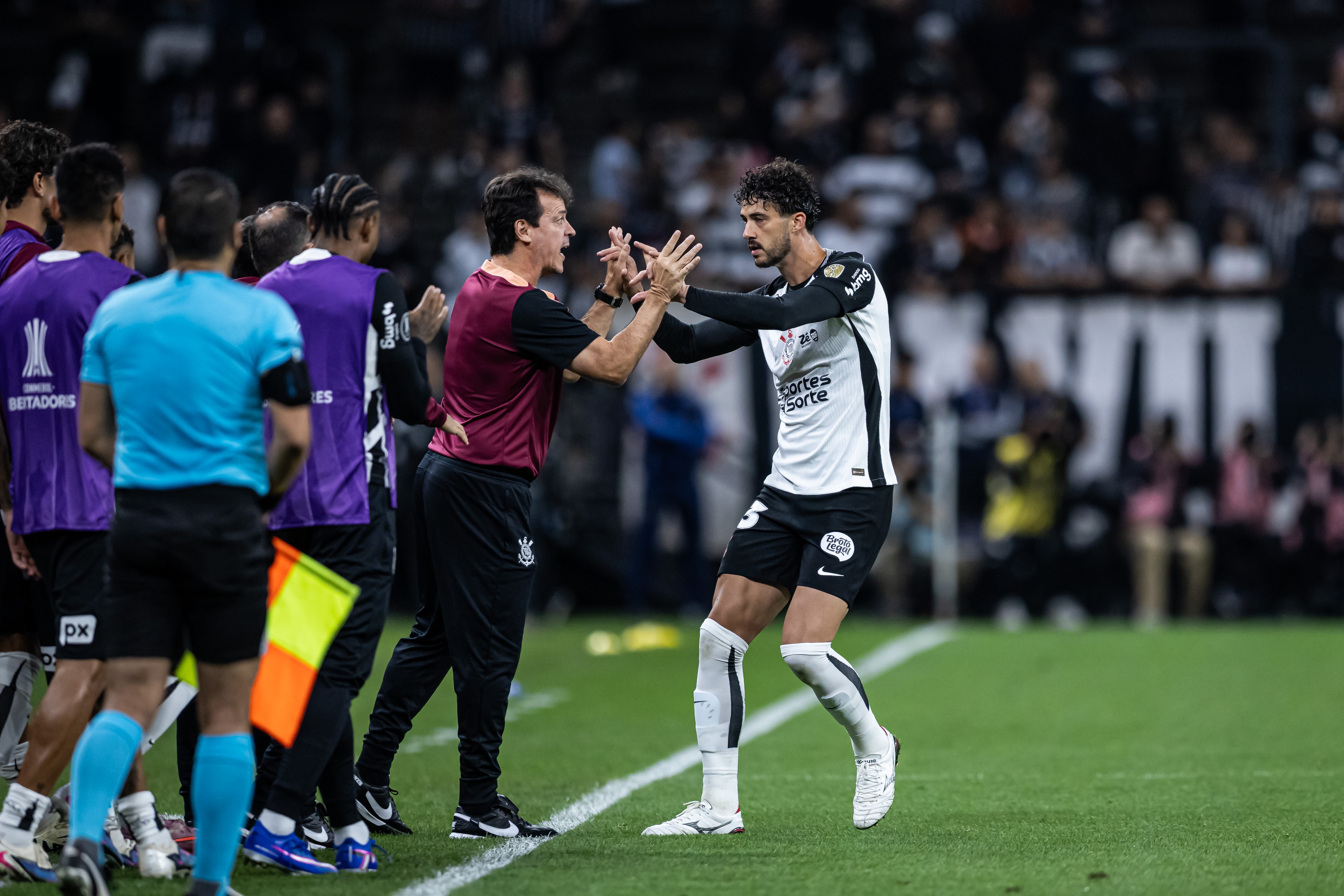 Análise: Corinthians de Diniz começa a ganhar forma e faz grande jogo | Ge