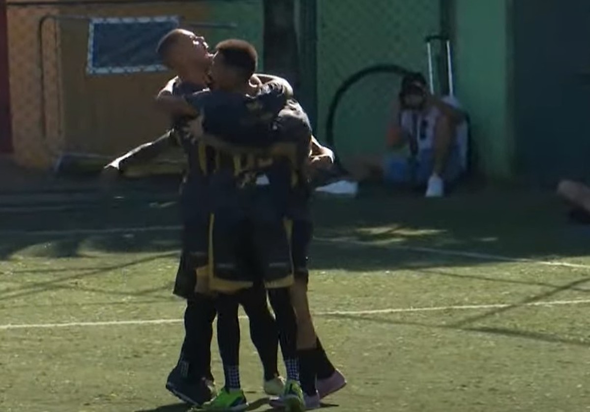 Sem Thiago Neves, Resenha vence Pinheiros FC e se mantém vivo na Copa