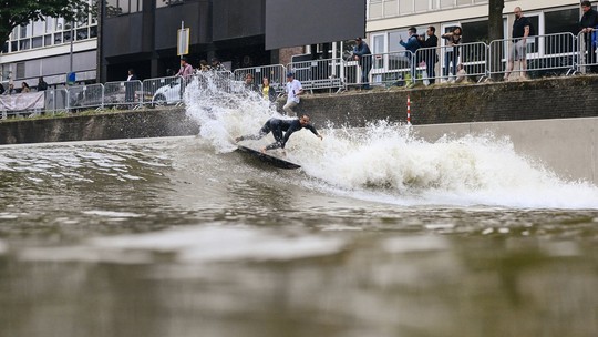 Italo Ferreira surfa onda artificialpixbet hojecanalpixbet hojeRoterdã, na Holanda