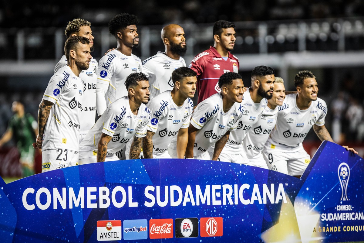 Detailed Atuações Do Santos: Zé Rafael E Barreal Comandam Vitória Em Clássico Na Vila Belmiro Photo for Your Screen