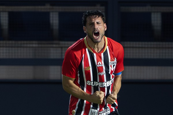 Em grande fase São Paulo abre negociações para renovar com Calleri!