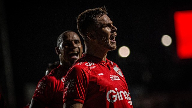 Bernarco Schappo fez o primeiro gol do Tigrão