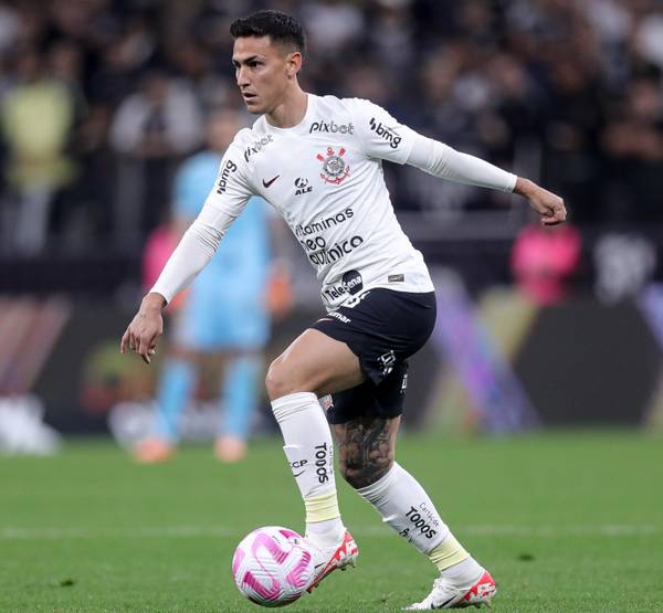 Matías Rojas decepciona em início no Corinthians, e Mano vê dificuldade de adaptação