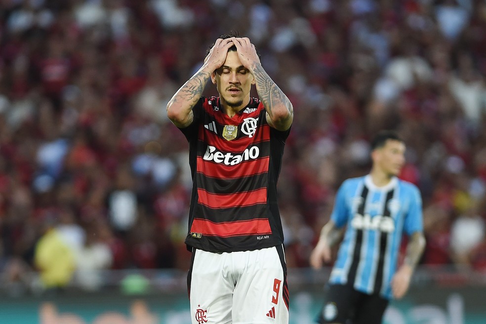 Pedro se lamenta em Flamengo x Grmio; Brasileiro 2025  Foto: Alexandre Duro