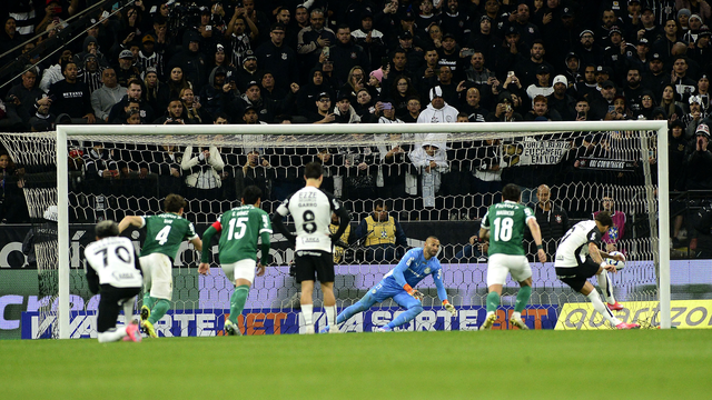 Corinthians x Palmeiras Weverton defende pênalti de Yuri Alberto Copa do Brasil