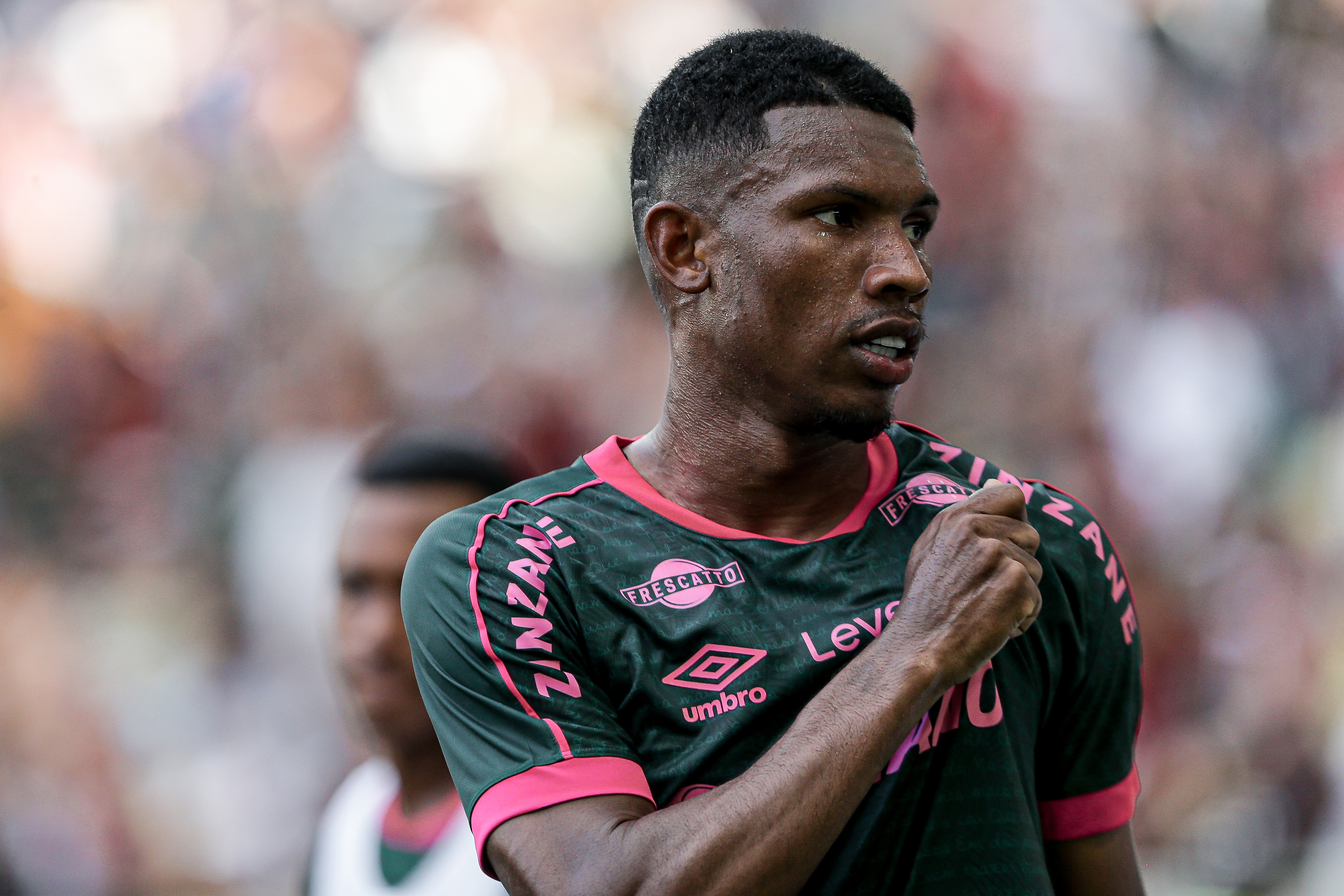Fluminense encaminha empréstimo de Lelê ao Ceará