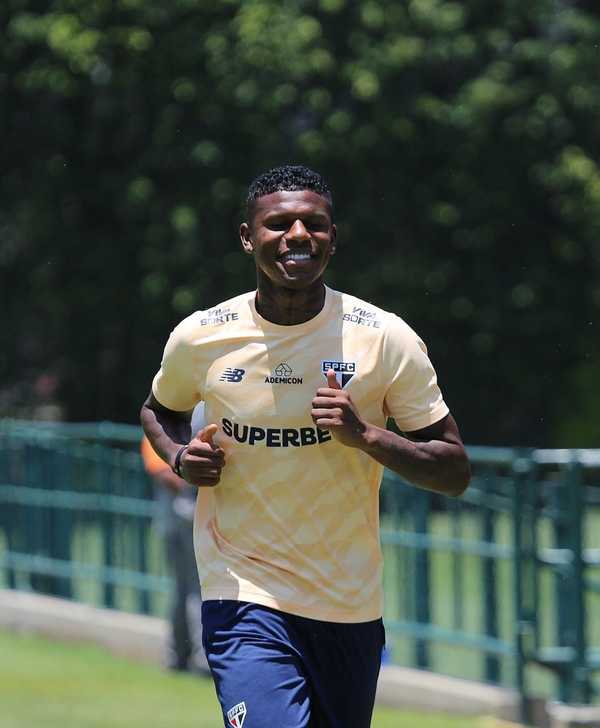 Arboleda enfrenta incertezas no São Paulo ao final de 2024