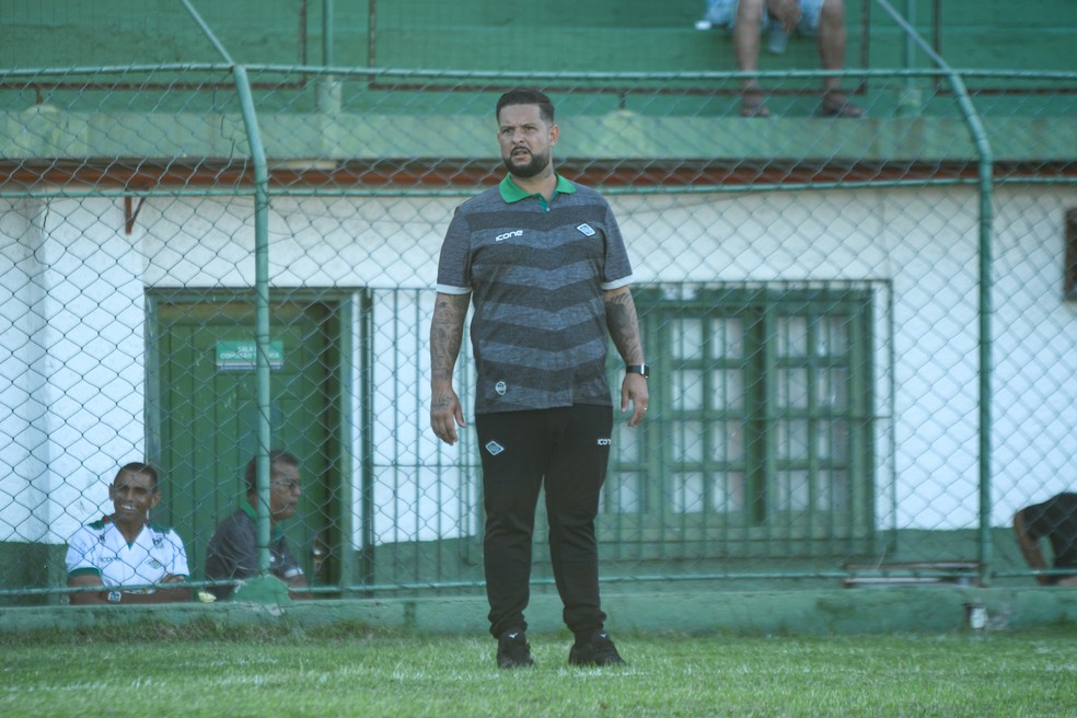 Thiago Eduardo novo t&eacute;cnico do Orat&oacute;rio &mdash; Foto: L&eacute;o Borges/NaJogada