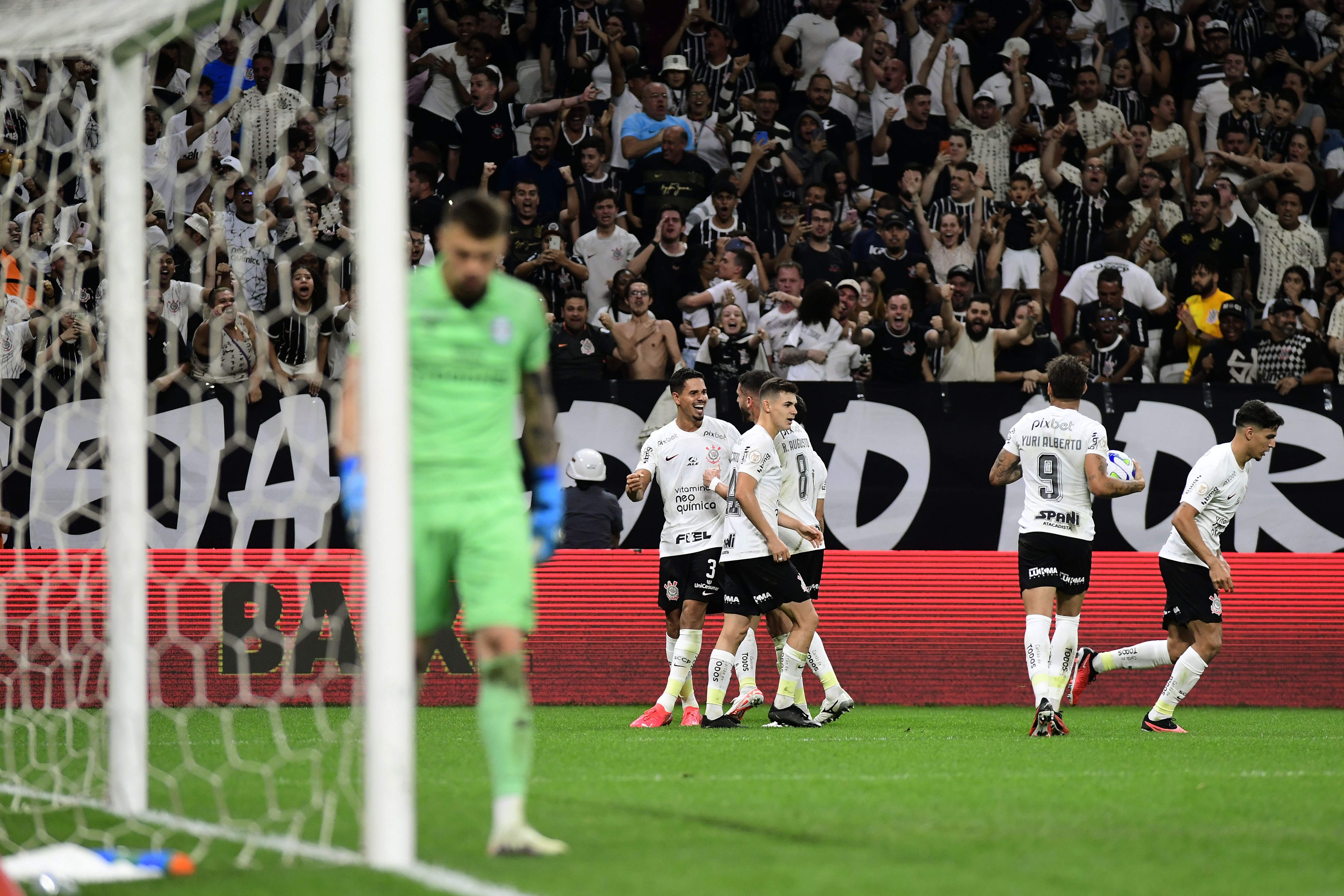Corinthians 4x4 Grêmio é o jogo com mais gols do Brasileirão 2023; veja ...