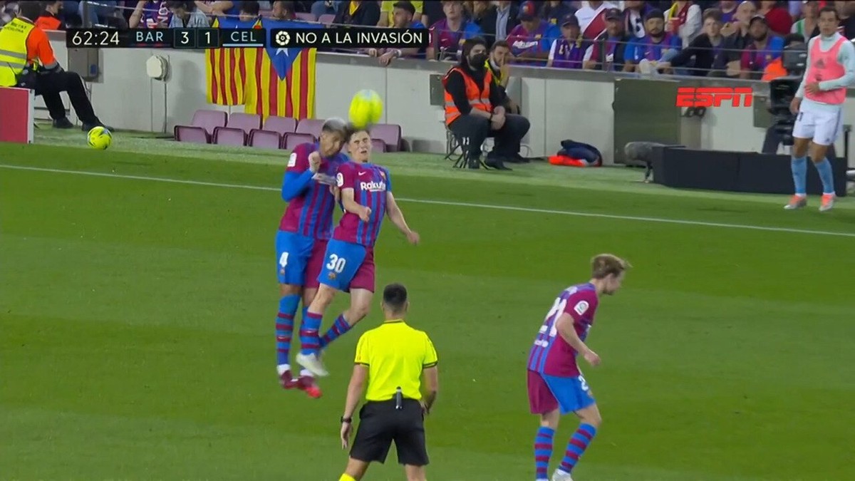 Jogo da Série B italiana é suspenso após jogador cair desacordado no gramado