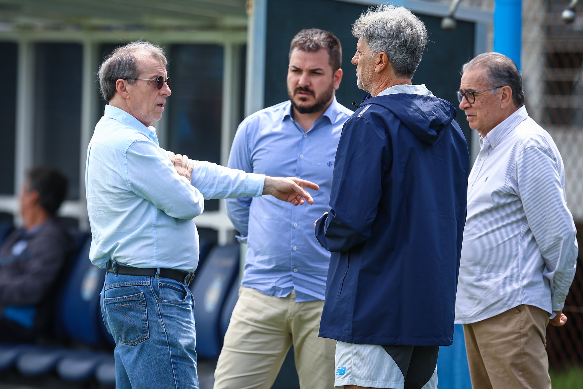 Grêmio discute premiação para elenco em caso de permanência na Série A