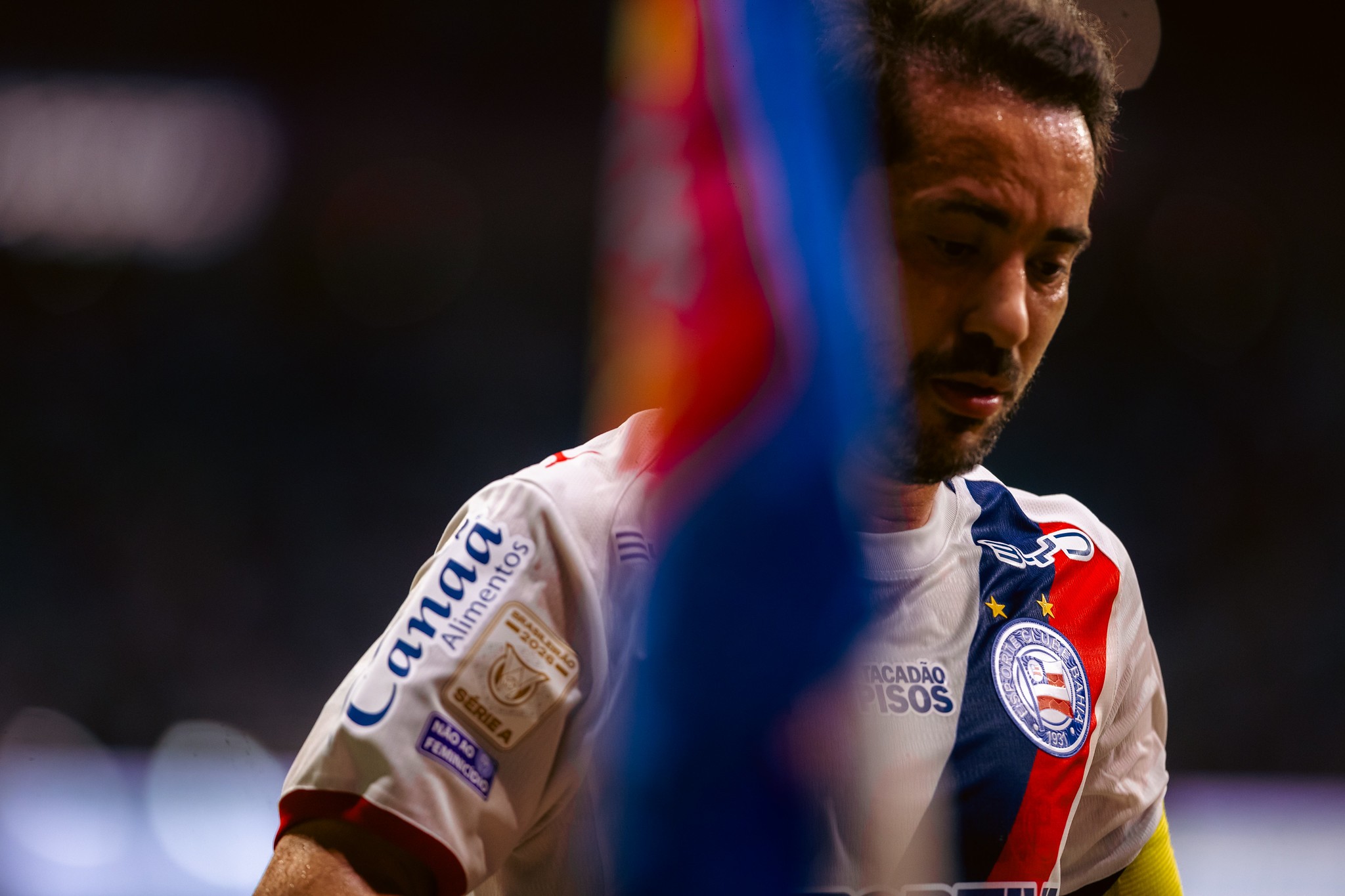 Análise: Bahia reage com ousadia e desespero, mas ainda está longe de "estancar sangria"
