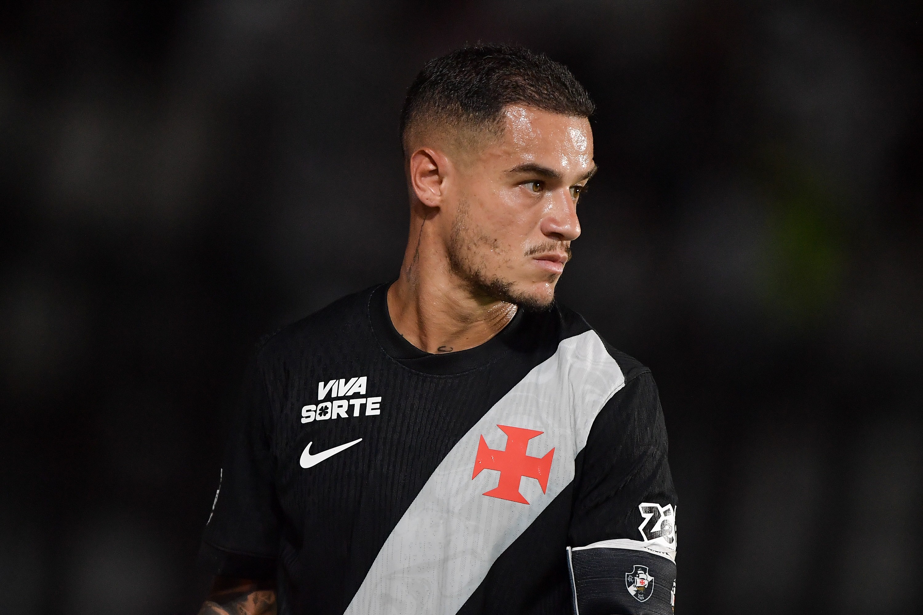 Na mira do Santos, Coutinho está há sete meses sem jogar e ainda avalia volta aos gramados