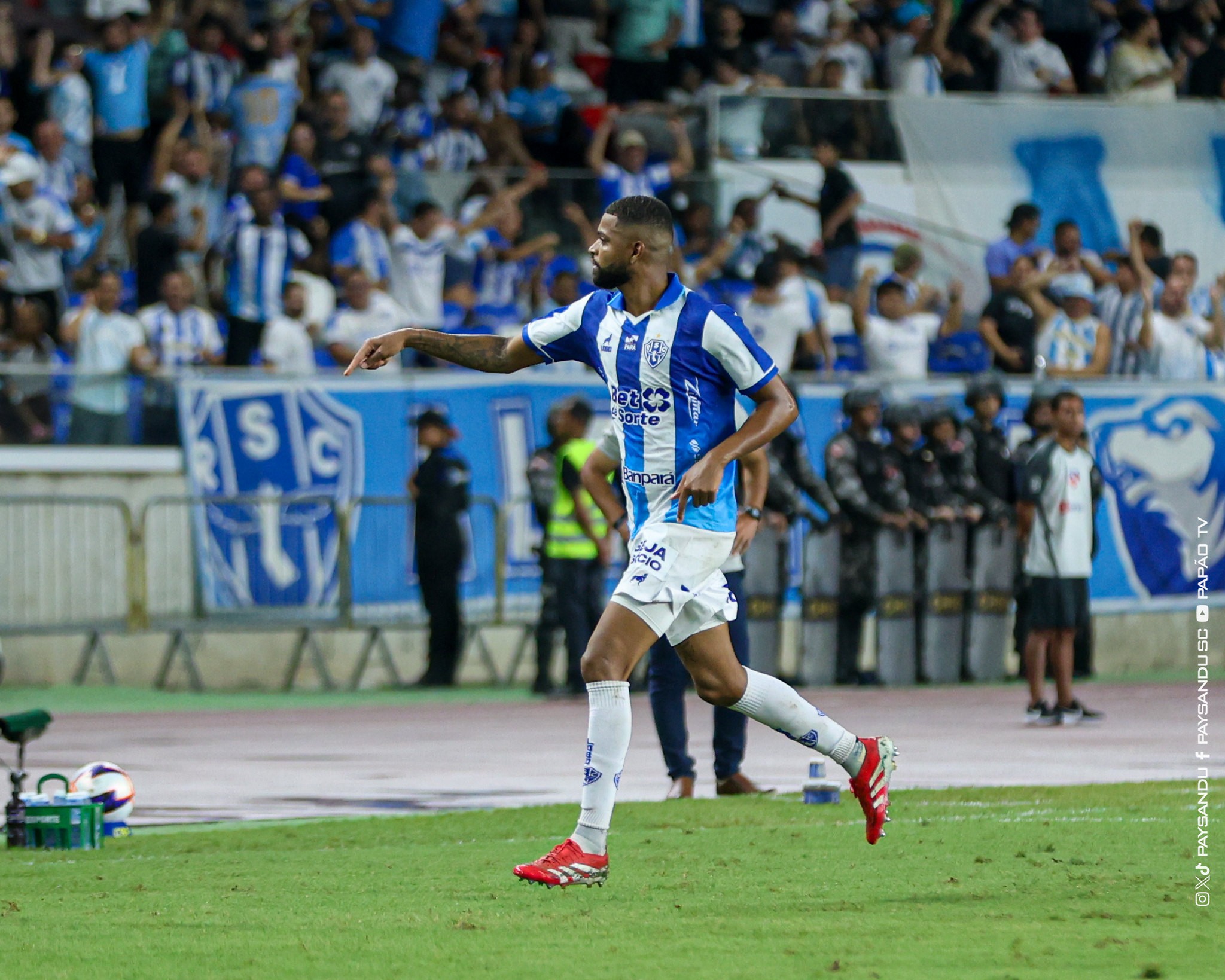 Castro celebra gol decisivo e defesa não vazada no Paysandu em final da Copa Norte