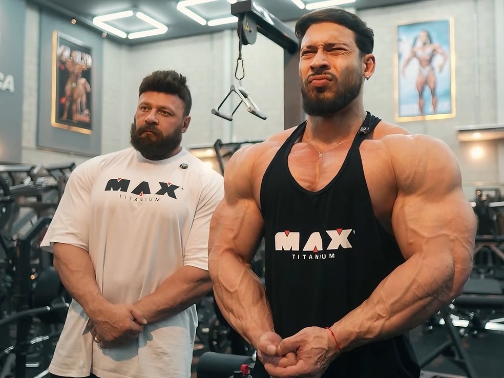 Fabricio Pacholok (esq.) é o novo treinador do fisiculturista brasileiro Ramon Dino — Foto: Reprodução/Instagram