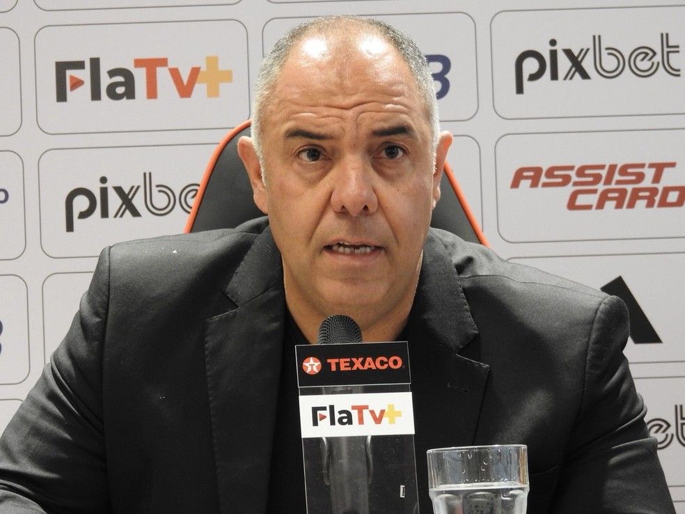 Marcos Braz dá coletiva no Ninho do Urubu