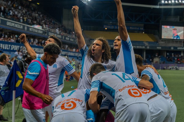 Olympique de Marselha estreia com derrota em estádio renovado