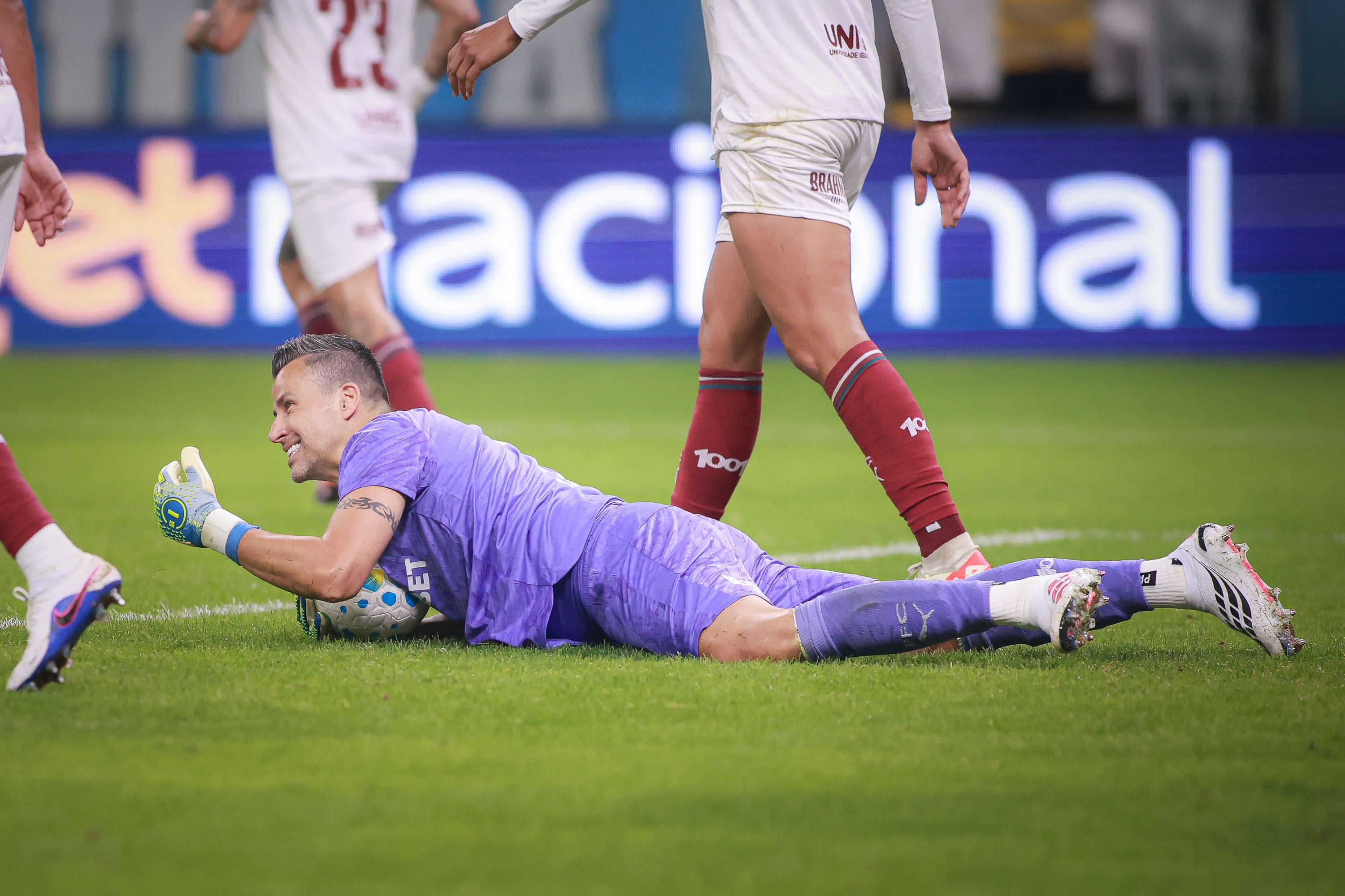 Fluminense tenta quebrar jejum defensivo contra o Bahia após 13 jogos seguidos sofrendo gols