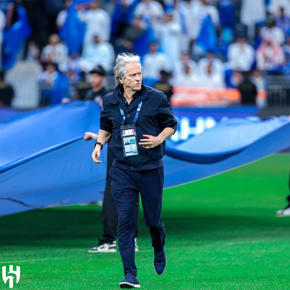 Jorge Jesus durante o jogo do Al-Hilal pelo Campeonato Saudita nesta sexta-feira — Foto: Divulgação / Al-Hilal