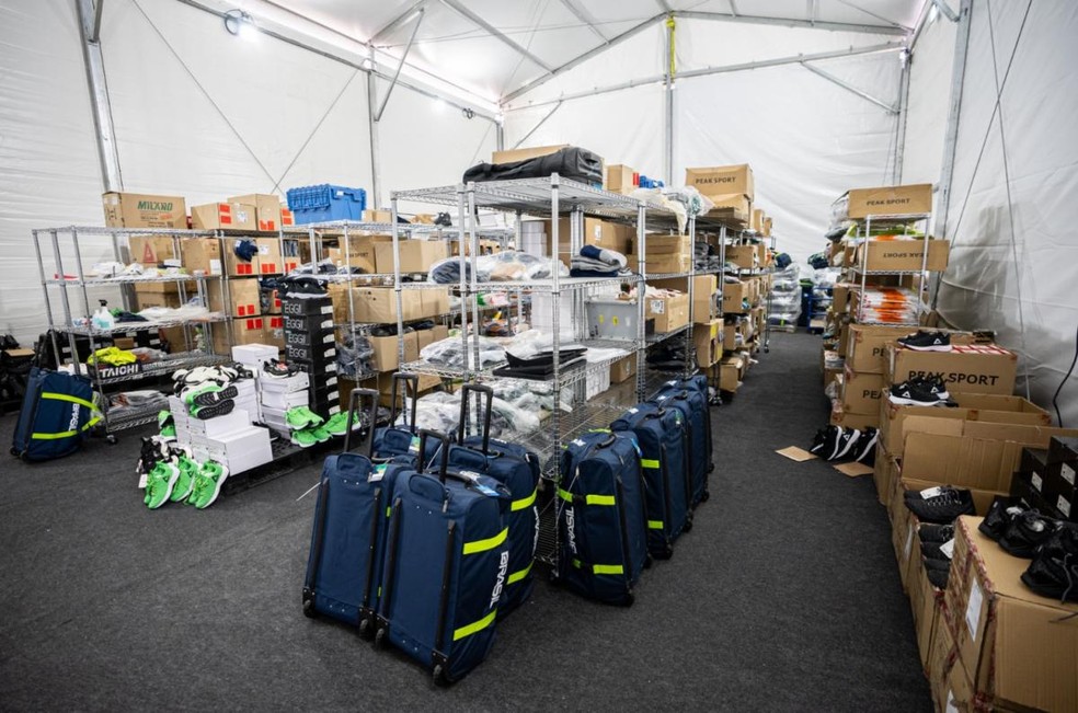 Depósito de onde foram furtados os materiais do Time Brasil — Foto: Rafael Bello/COB