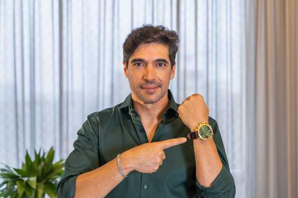 Abel Ferreira lança relógio em edição limitada: fotos e preço.