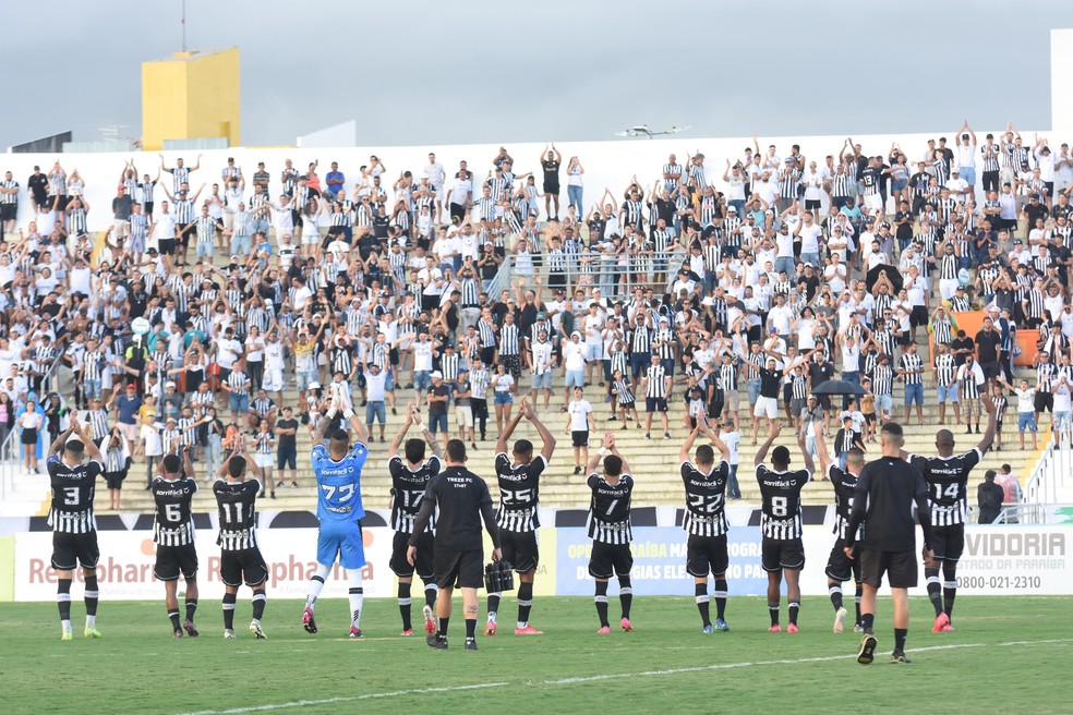 Time do Treze na vitória contra o Ferroviário, pela Série D 2025 — Foto: Daniel Vieira/ Treze FC