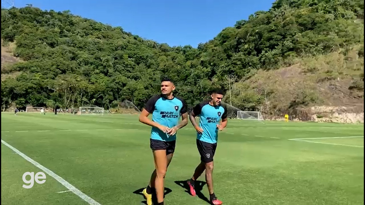 Tiquinho Soares e Luiz Henrique treinam lado a lado no Botafogo