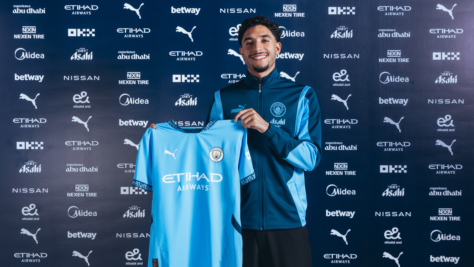 Manchester City anuncia contratação de Marmoush; veja valores