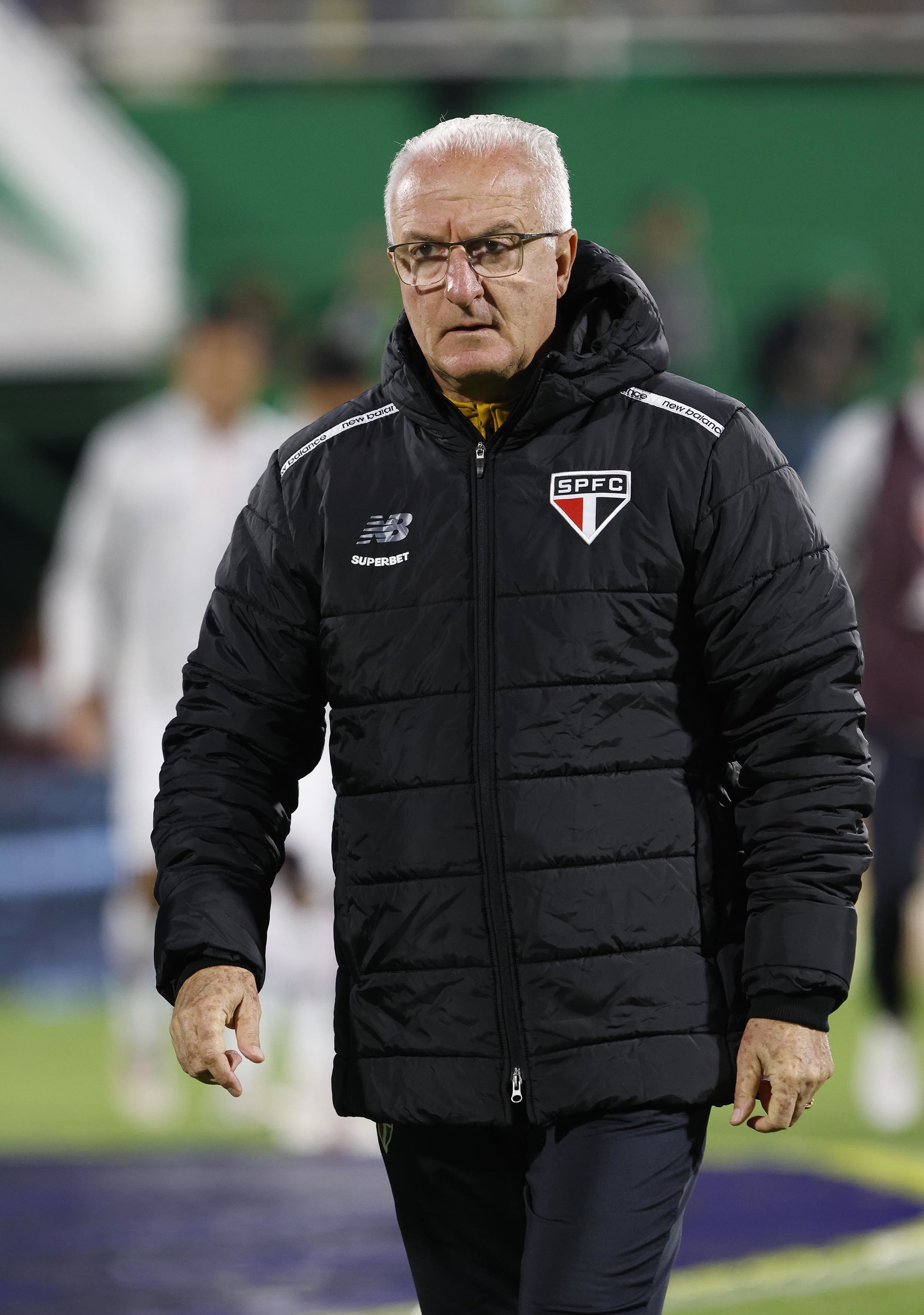 Desempenho piora a cada rodada, e São Paulo se mantém fora do Z-4 graças ao começo com Crespo