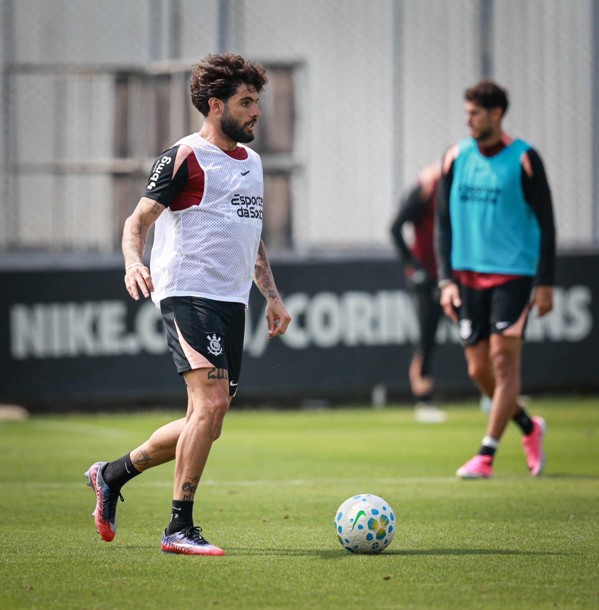 Yuri Alberto volta a treinar sem restrições e pode ser relacionado contra o Santos