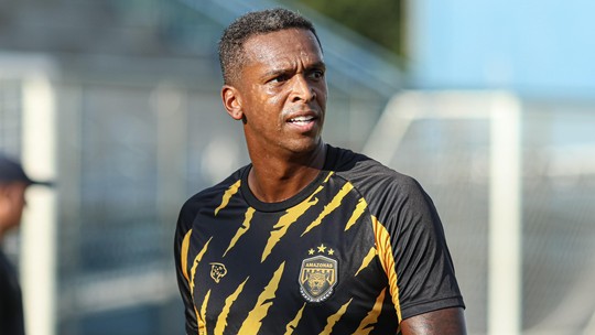 Ex-Corinthians, Jô tem contrato com o Amazonas rescindido após oito meses
