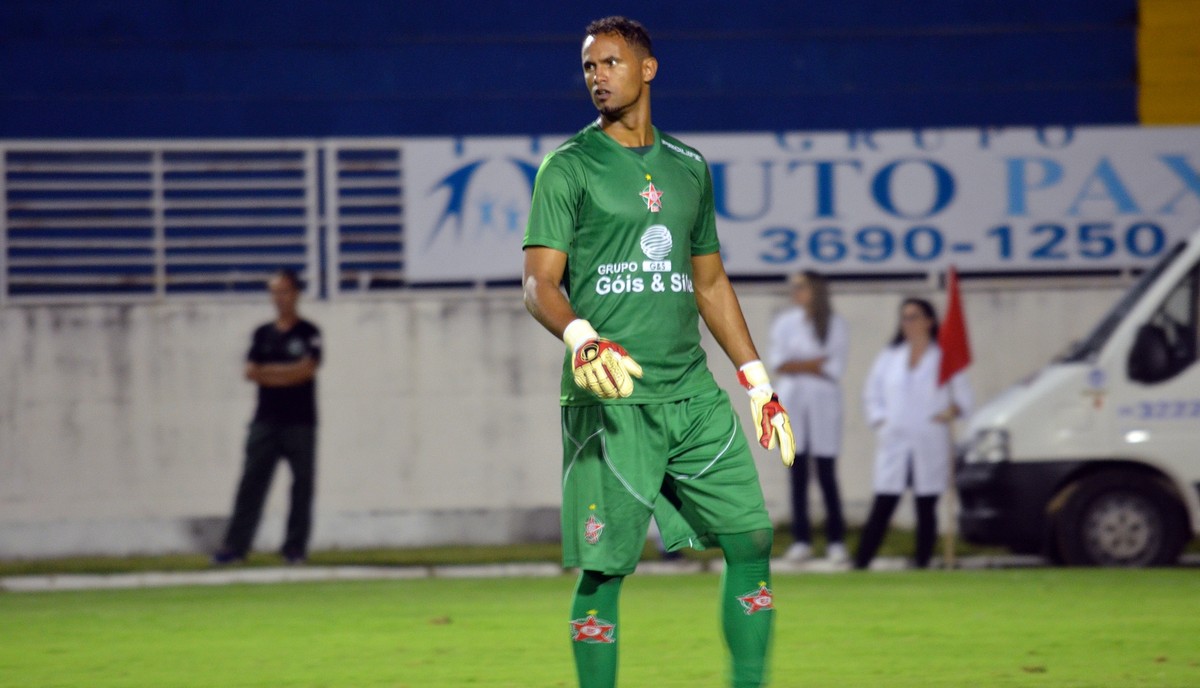 Goleiro Bruno, ex-Flamengo, reforça time amador do Espírito Santo ...