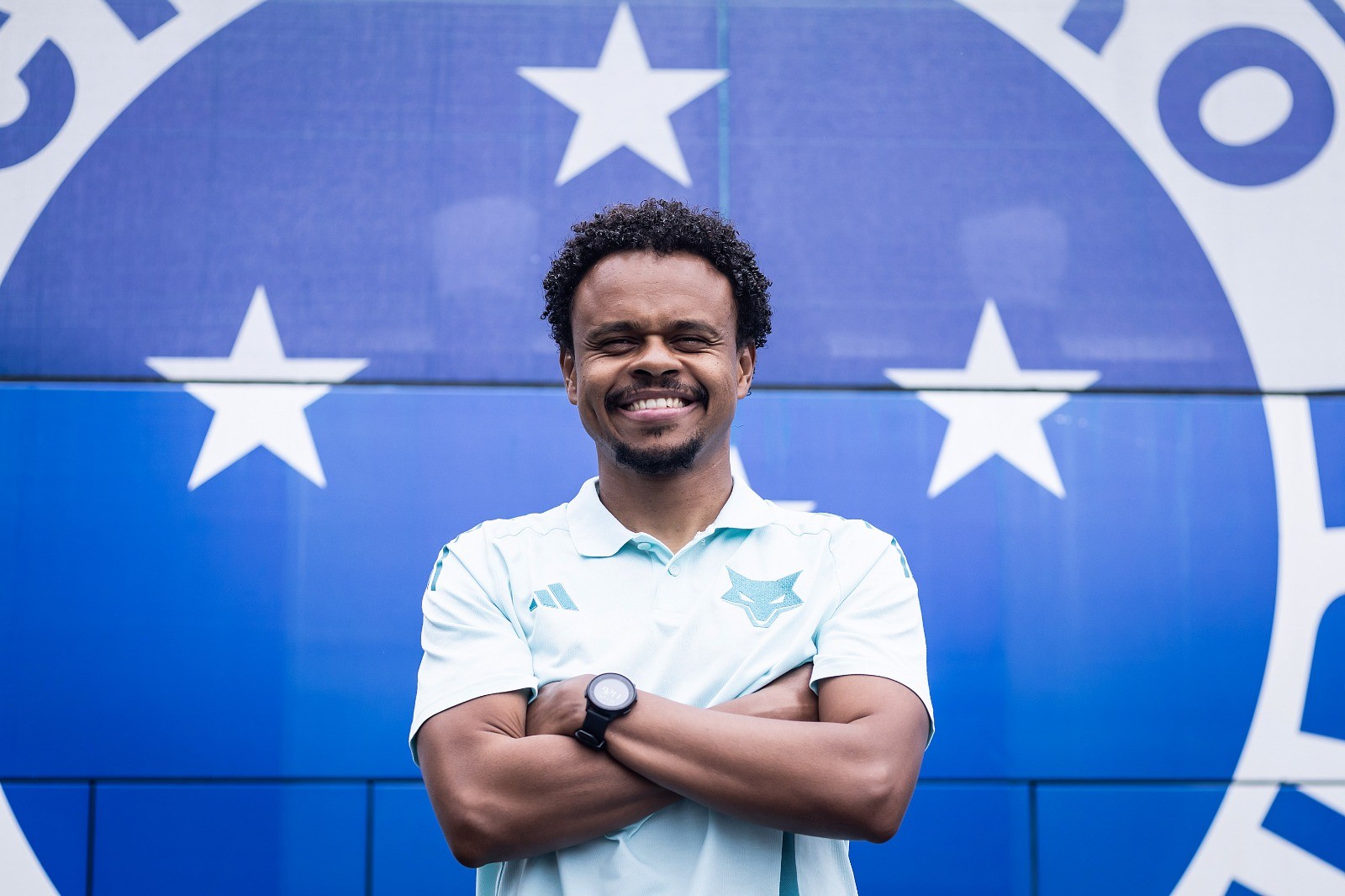 Cruzeiro confirma Mairon César como técnico do time sub-20