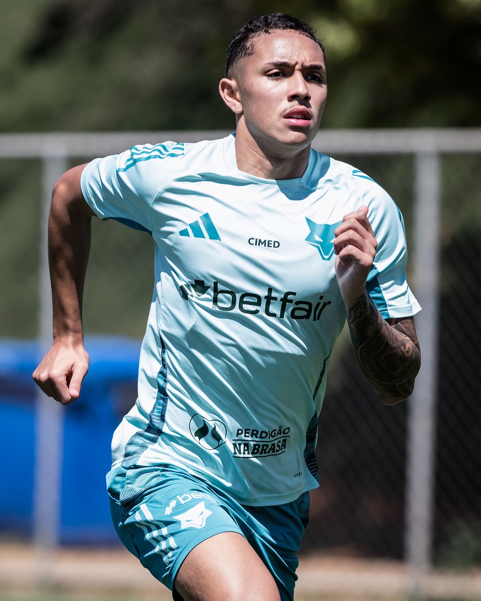 Kauã Moraes, lateral do Cruzeiro — Foto: Gustavo Aleixo/Cruzeiro