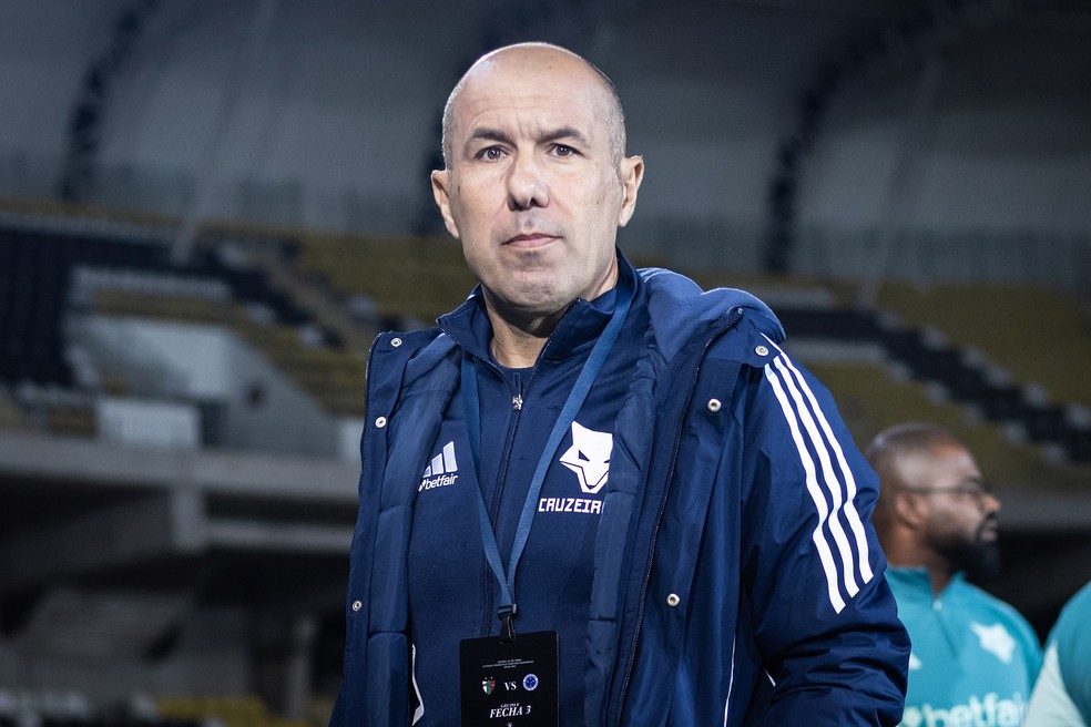 Leonardo Jardim durante o jogo entre Palestino e Cruzeiro — Foto: Gustavo Aleixo/Cruzeiro