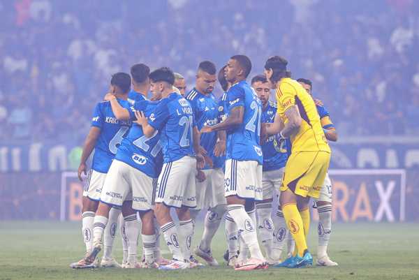 Rescisão no Cruzeiro deixa apenas dois contratos pré-SAF no elenco.