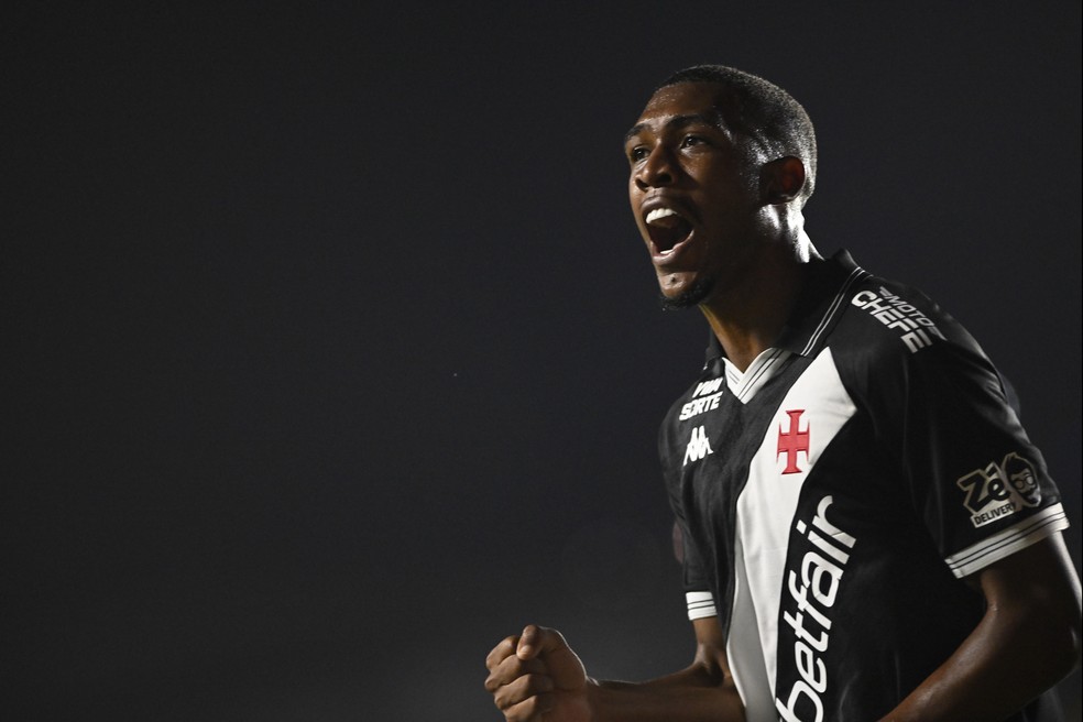 Rayan comemora gol do Vasco sobre o Internacional � Foto: Andr� Dur�o / ge