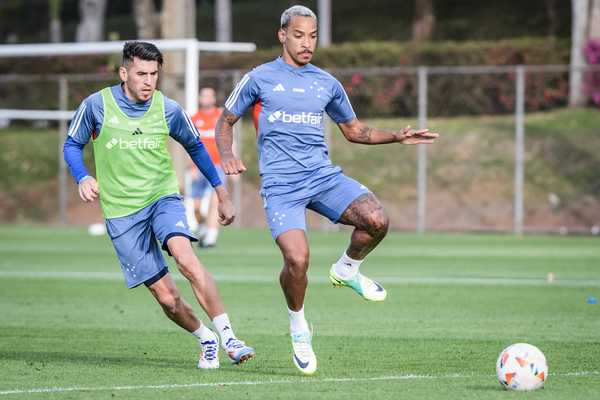 Matheus Pereira segue como dúvida para escalação do Cruzeiro em treino.
