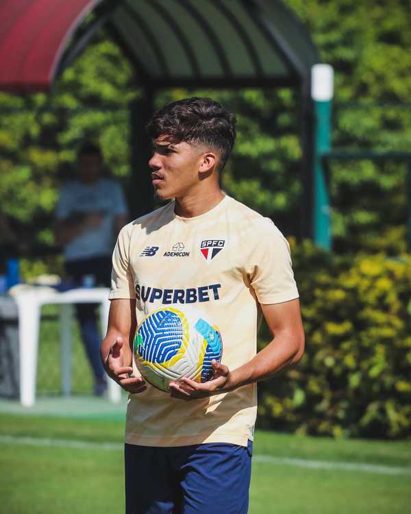 LUCIANO FORA?! Zubeldía testa novo craque, William Gomes no lugar de Luciano em treino