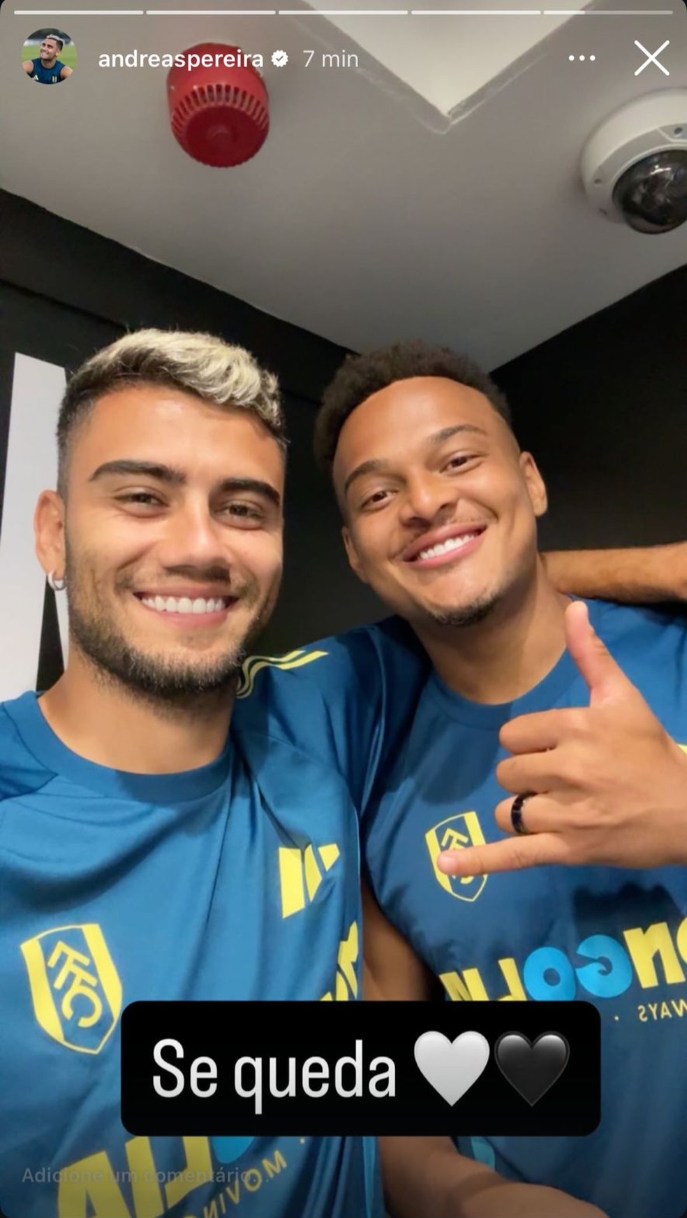 Andreas Pereira pede a permanência de Rodrigo Muniz no Instagram: "Se queda" — Foto: Reprodução