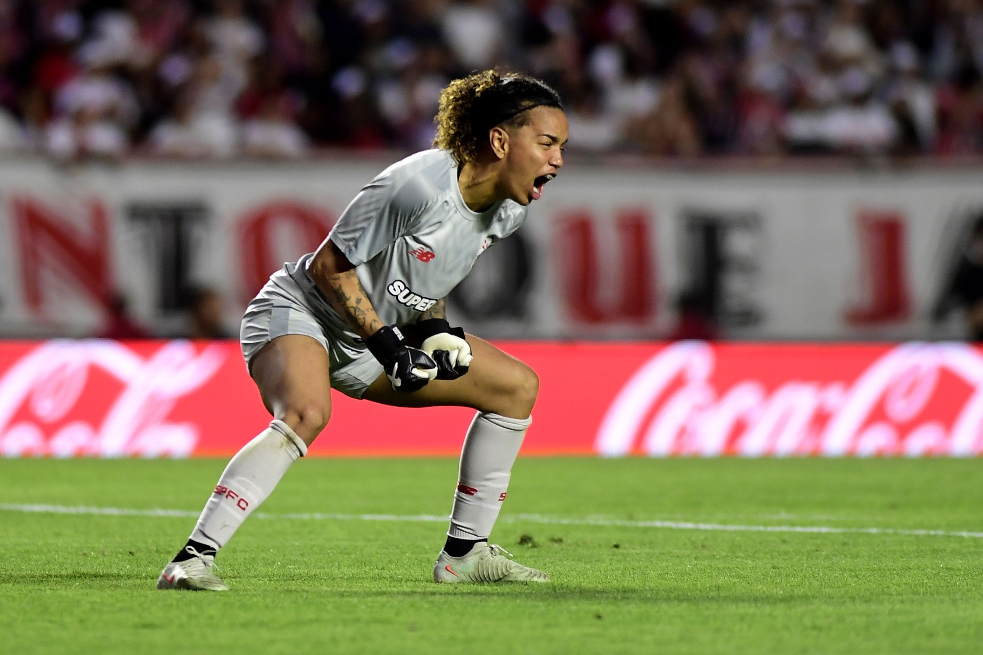 Cartola feminino: com pênalti defendido, goleira são-paulina Carlinha é a destaque da final