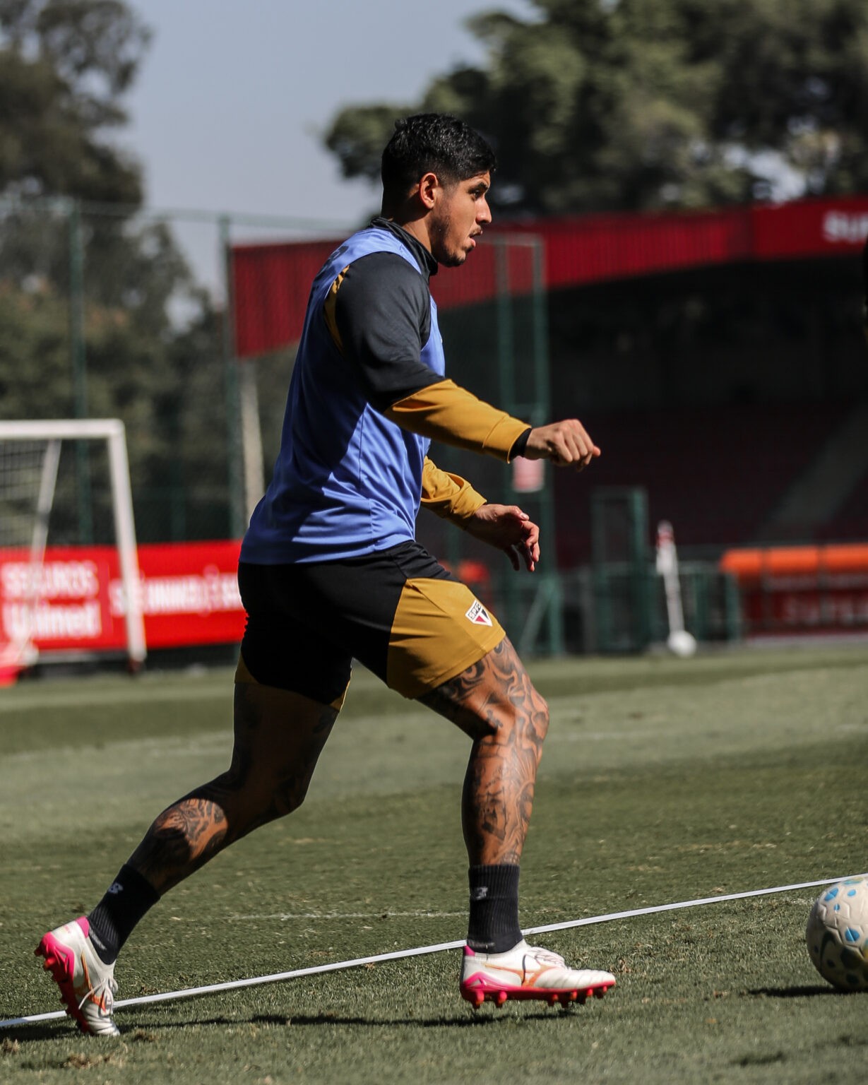 São Paulo empresta Alan Franco para o Tigres, do México