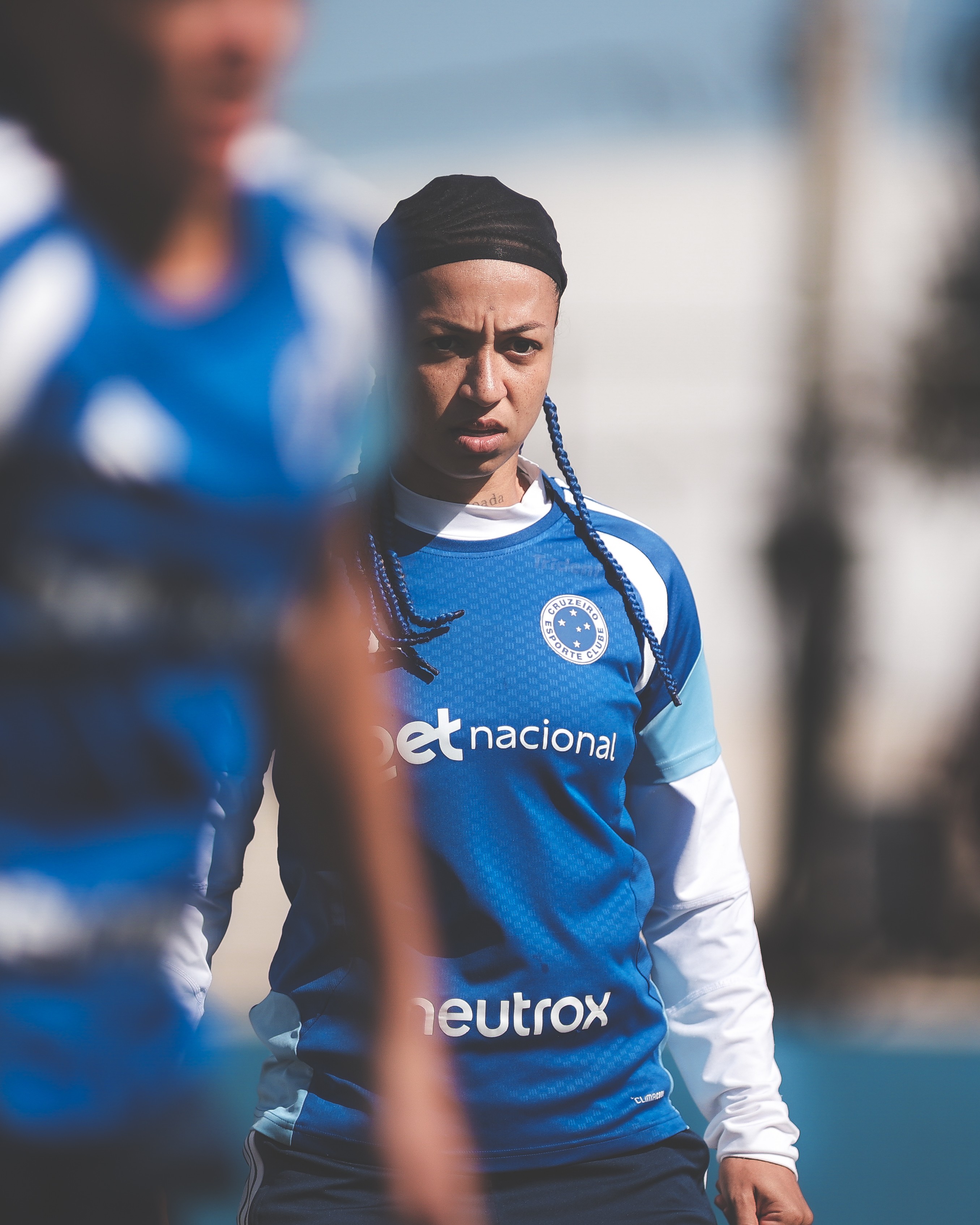 Desafios em campo: Cruzeiro enfrenta crise de lesões antes da estreia na Libertadores Feminina