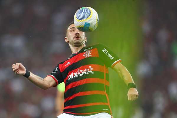 Juventus manifesta interesse em Léo Ortiz, porém Flamengo descarta negociação imediata