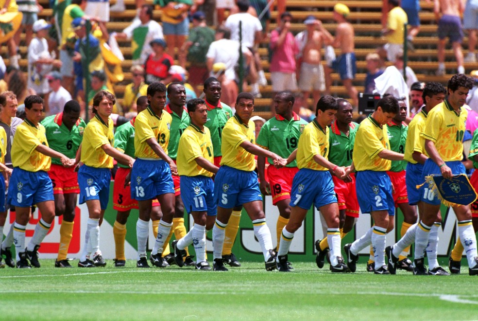 Brasil x Camarões em 1994, em Stanford — Foto: Shaun Botterill/ALLSPORT